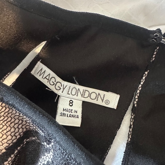 Maggie London Black Lace Sheath Sleeveless Dress - Picture 5 of 6